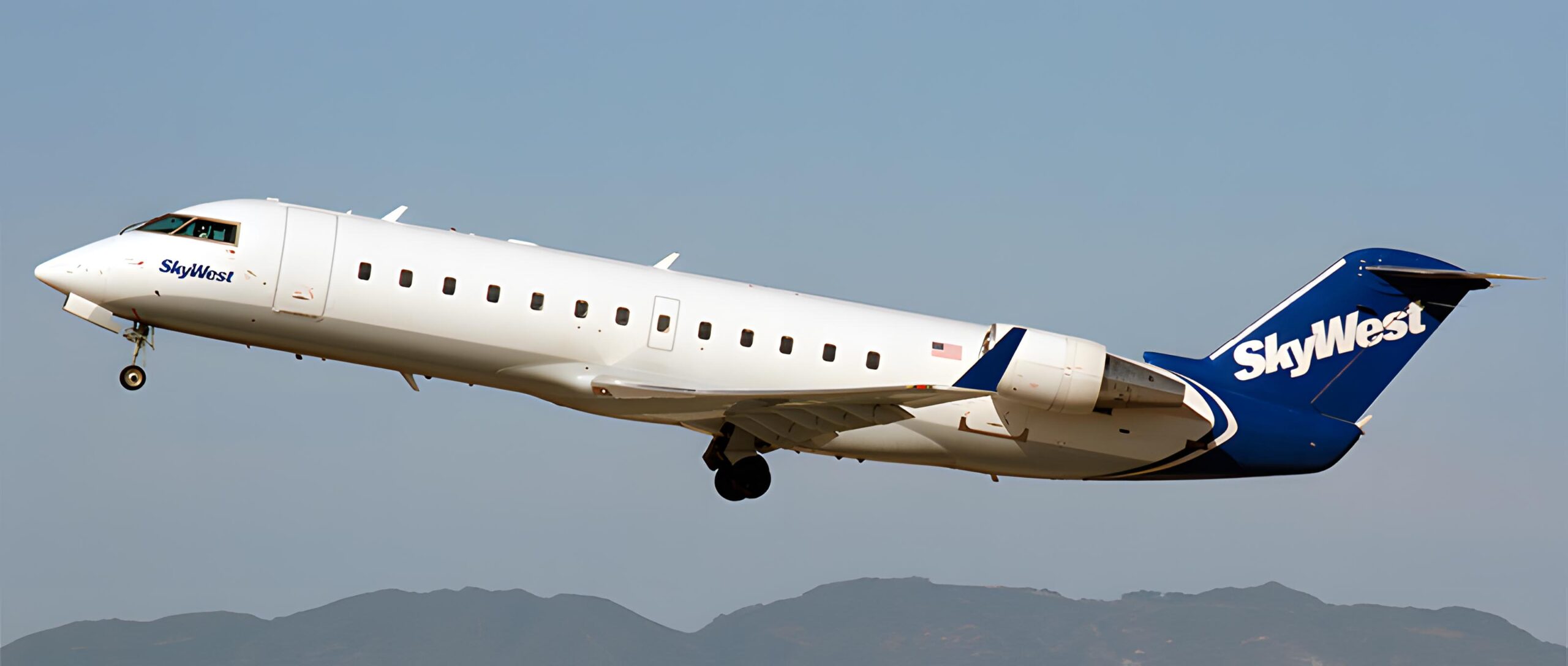 Read more about the article CRJ-100