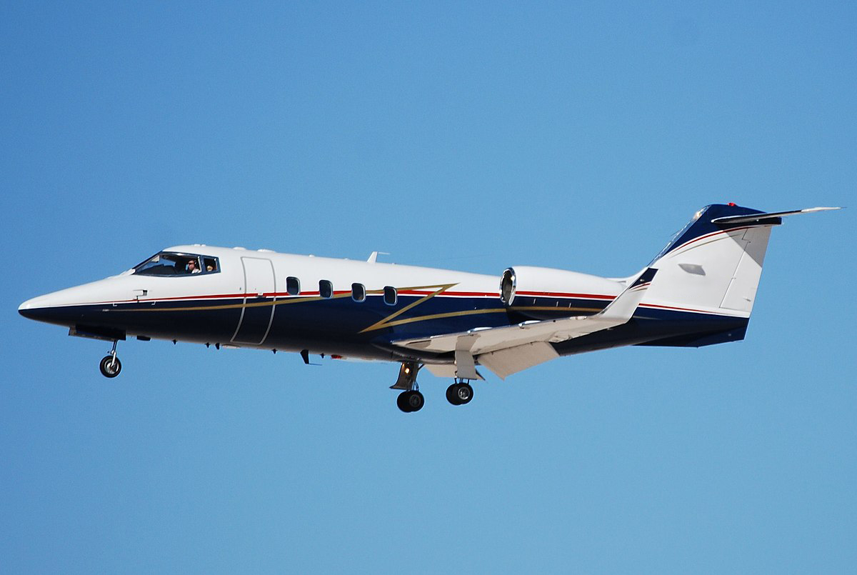 Read more about the article Learjet 55XR