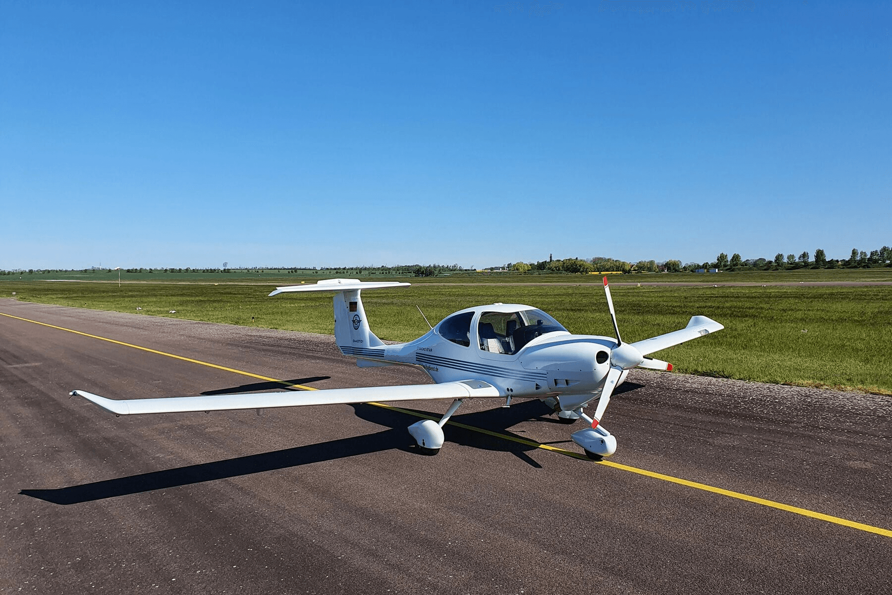 Read more about the article Diamond DA40 Diamond Star