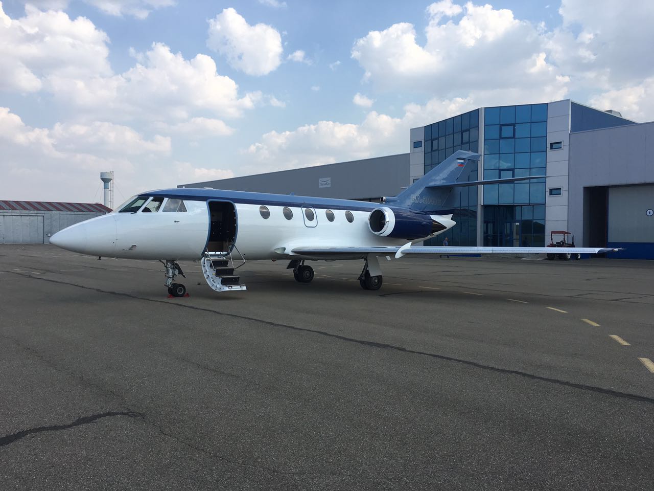 Read more about the article Falcon 200