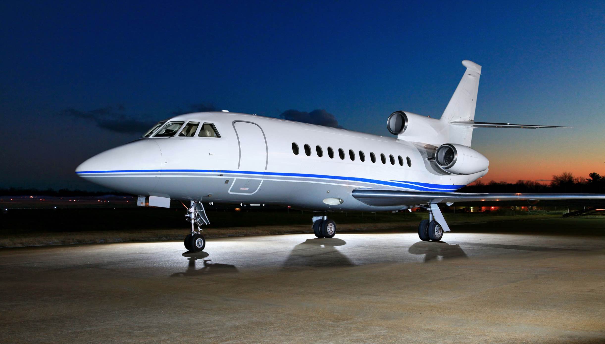 Read more about the article Falcon 900B
