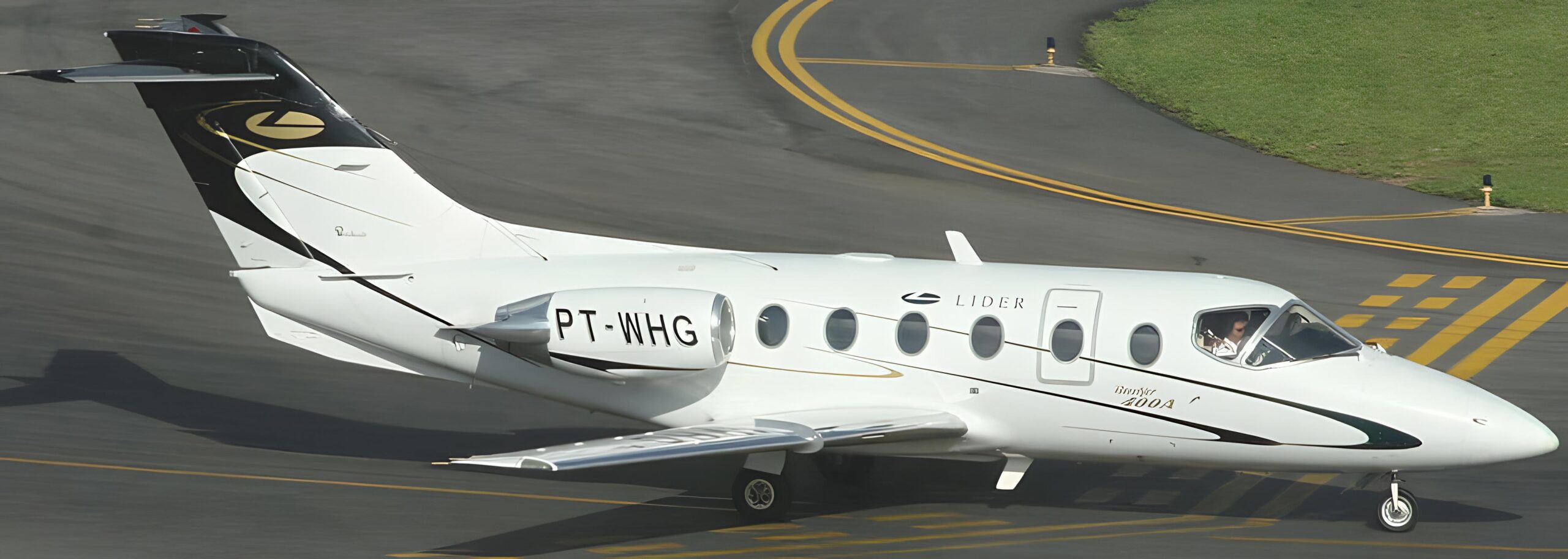 Read more about the article Hawker 400